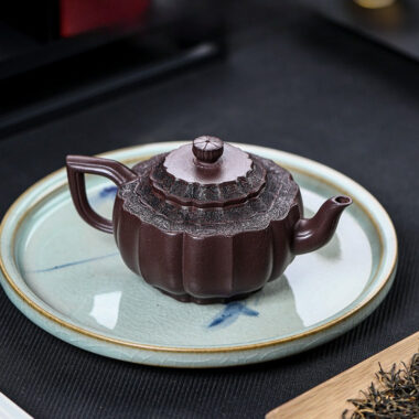 Full Handmade Yixing Zisha Teapot [Jin Wen Yu Wan] (Zi Ni – 300ml)