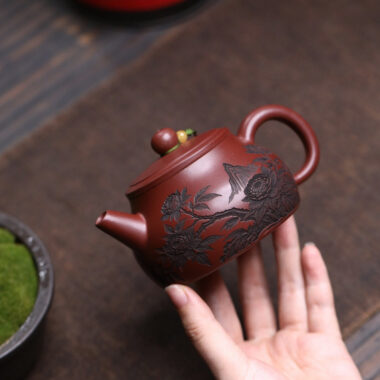 Yixing Zisha Teapot [Peony Shi Piao] (Long Xue Sha – 200ml)