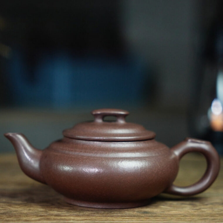 Full Handmade Yixing Zisha Teapot [Shang Xin Qiao Pot] (Zi Ni – 210ml)