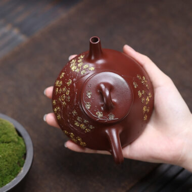Yixing Zisha Teapot [Plum Blossom Ziye Shi Piao] (Hong Pi Long – 270ml)