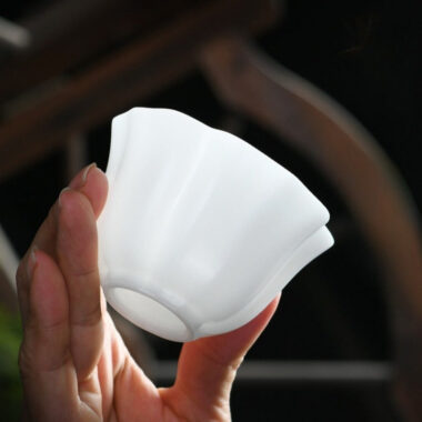 Ice Jade White Porcelain [Petals] Tea Cup 110ml