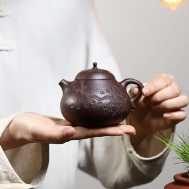 Yixing Zisha Teapot [Fragrant Eggplant] (Zi Ni – 250ml)