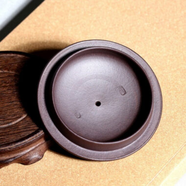 Yixing Zisha Tea Mug with Filter [Dragon] (Zi Ni – 410ml)