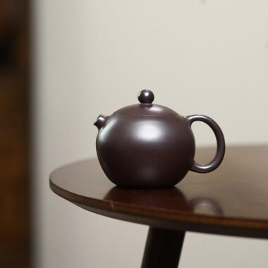 Yixing Zisha Teapot [Hetun Xishi] (Chi Long Xue Sha – 220ml)