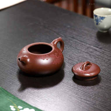 Yixing Zisha Teapot [Han Xiang] (Di Cao Qing – 330ml)