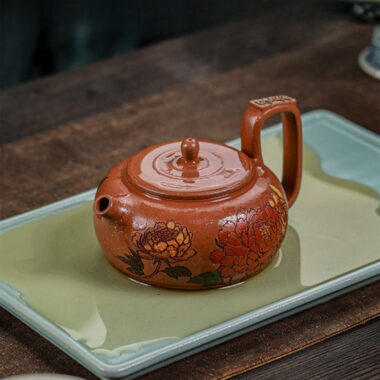 Full Handmade Yixing Zisha Teapot [Guo Se Tian Xiang] (Jiang Po Ni – 180ml)