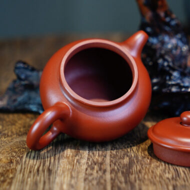 Full Handmade Yixing Zisha Teapot [Fanggu Pot] (Dahongpao – 100ml)