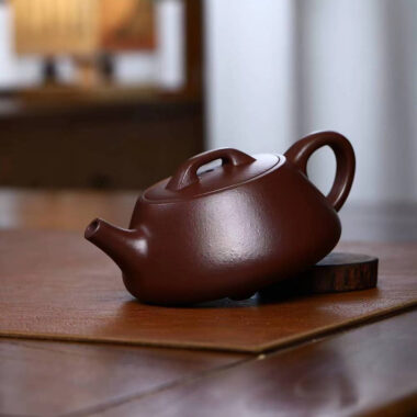 Full Handmade Yixing Zisha Teapot [Shi Piao Pot] (Zi Ni – 180ml)