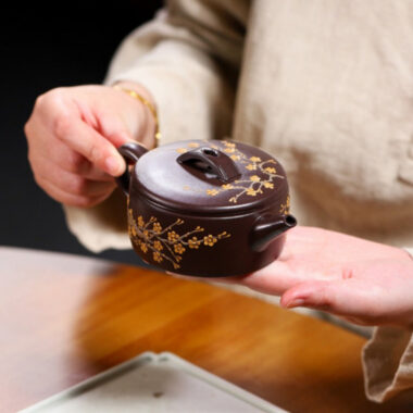 Yixing Zisha Teapot [Meixiang Hanwa] (Zi Ni – 170ml)