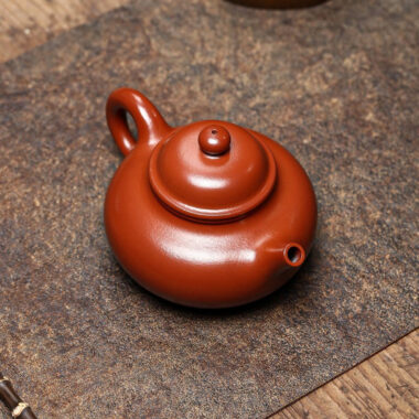 Full Handmade Yixing Zisha Teapot [Rong Tian Pot] (Dahongpao – 210ml)