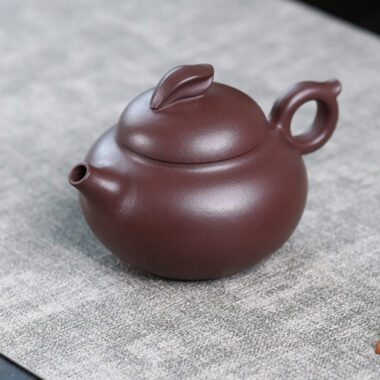 Full Handmade Yixing Zisha Teapot [Listening] (Zi Ni – 200ml)