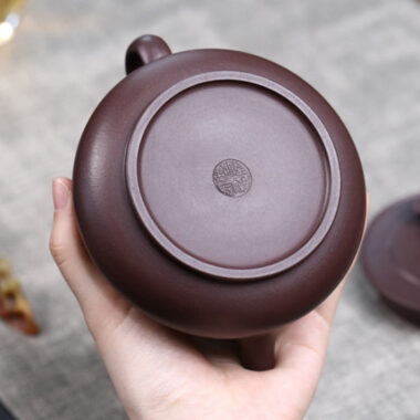 Full Handmade Yixing Zisha Teapot [Good Luck] (Lao Zi Ni – 320ml)