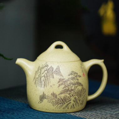 Full Handmade Yixing Zisha Teapot [Qin Quan Pot] (Bensan Lu Ni – 260ml)