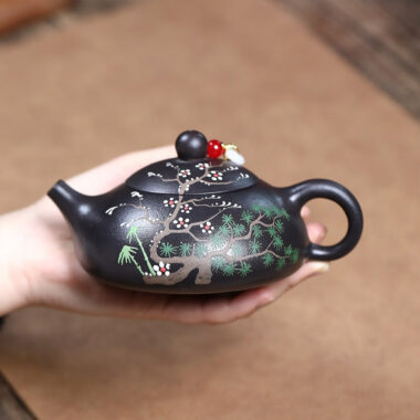 Yixing Zisha Teapot [Song Feng Shui Yue] (Hei Jinsha – 230ml)