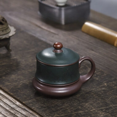 Master Handmade Yixing Zisha Tea Mug [Baxian Cheng Rui] (Jinsha Zi Ni – 480ml)