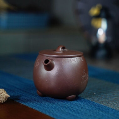 Full Handmade Yixing Zisha Teapot [Gao Shi Piao Pot] (Zi Ni – 200ml)