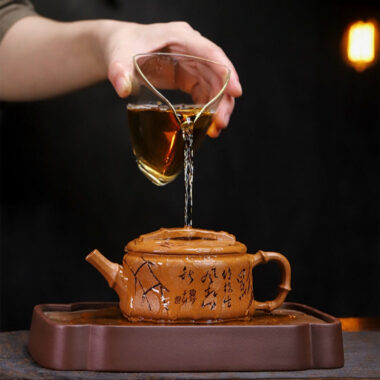 Full Handmade Yixing Zisha Teapot [Zhu Ying] (Jin Jiang Po Ni – 280ml)