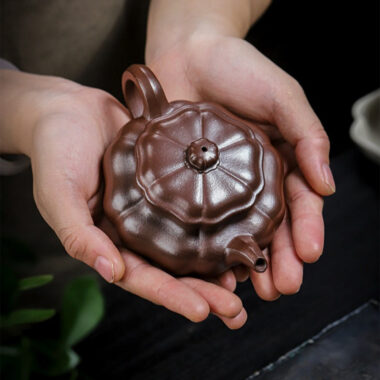 Full Handmade Yixing Zisha Teapot [Siji Ruyi] (Jin Sha Zi Ni – 190ml)