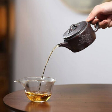Yixing Zisha Teapot [Ruyi Hanwa] (High Temperature Zi Ni – 210ml)