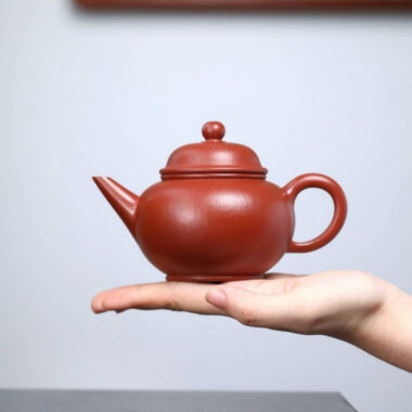 Full Handmade Yixing Zisha Teapot [Shui Ping Pot] (Xiao Meiyao Zhu Ni – 220ml)