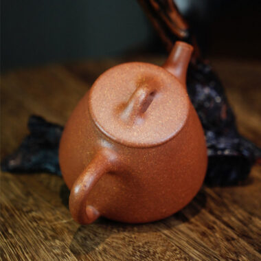 Full Handmade Yixing Zisha Teapot [Gao Shi Piao Pot] (Jiang Po Ni – 230ml)