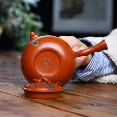 Full Handmade Yixing Zisha Teapot [Pine Needle Tang Yu Pot] (Zhu Ni – 280ml)
