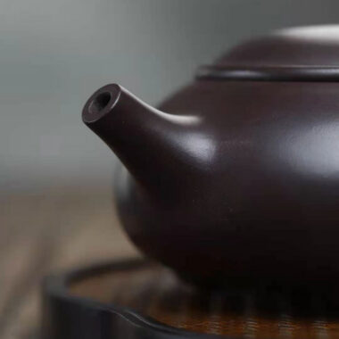 Full Handmade Yixing Zisha Teapot [Niu Gai Shi Piao Pot] (Lao Zi Ni – 250/420ml)
