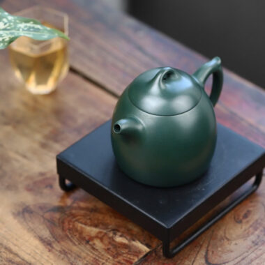 Full Handmade Yixing Zisha Teapot [Qin Quan Pot] (Lu Ni – 170ml)