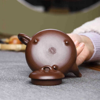 Full Handmade Yixing Zisha Teapot [Hantang Shi Piao Pot] (Zi Ni – 190ml)
