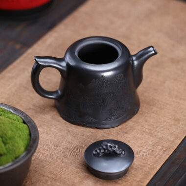 Yixing Zisha Teapot [Mountain Jinzhong] (Shi Huang – 310ml)