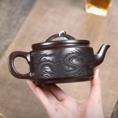 Yixing Zisha Teapot [Dragon Hanwa] (Gu Tong Wu Ni – 460ml)