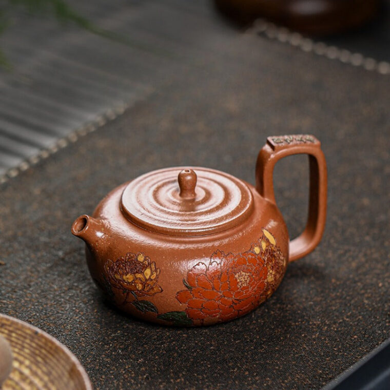 Full Handmade Yixing Zisha Teapot [Guo Se Tian Xiang] (Jiang Po Ni – 180ml)