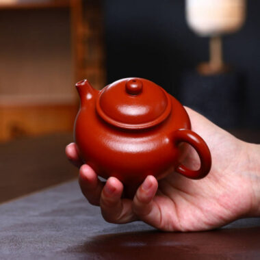 Full Handmade Yixing Zisha Teapot [Rong Tian Pot] (Xiao Mei Yao Zhu Ni – 200ml)