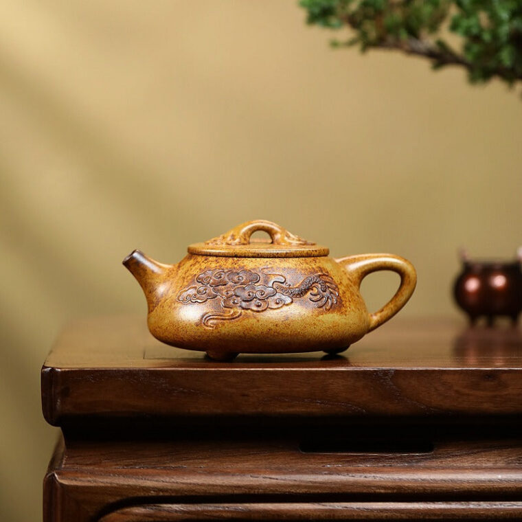 Yixing Zisha Teapot [Dragon Shi Piao] (Longgu Jin Sha – 310ml)