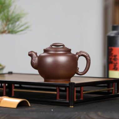 Full Handmade Yixing Zisha Teapot [Hong Fu Pot] (Zi Ni – 270ml)