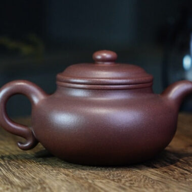 Full Handmade Yixing Zisha Teapot [Fanggu Pot] (Zi Ni – 360ml)