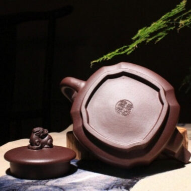 Yixing Zisha Teapot [The Dragon] (Zi Ni – 330ml)