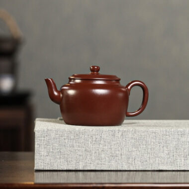 Full Handmade Yixing Zisha Teapot [Lianzi Pot] (Zi Zhu Ni – 190ml)