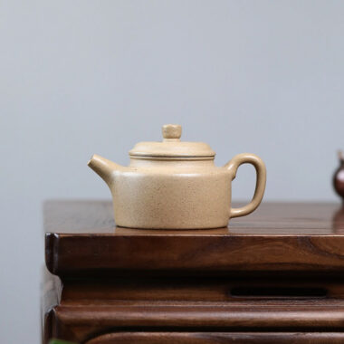 Yixing Zisha Teapot [De Zhong] (Bensan Lu Ni/Jiang Po Ni/Zi Ni – 170ml)