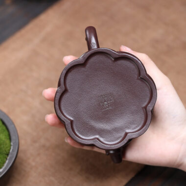 Yixing Zisha Teapot [Bamboo Section] (Zi Ni – 270ml)