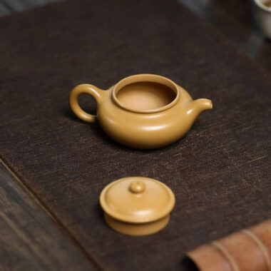 Yixing Zisha Teapot [Mini Fanggu Pot] (Huangjin Zhu Ni – 100ml)