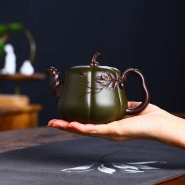 Full Handmade Yixing Zisha Teapot [Bi-color Pumpkin Pot] (Lu Ni/Zi Ni – 350ml)