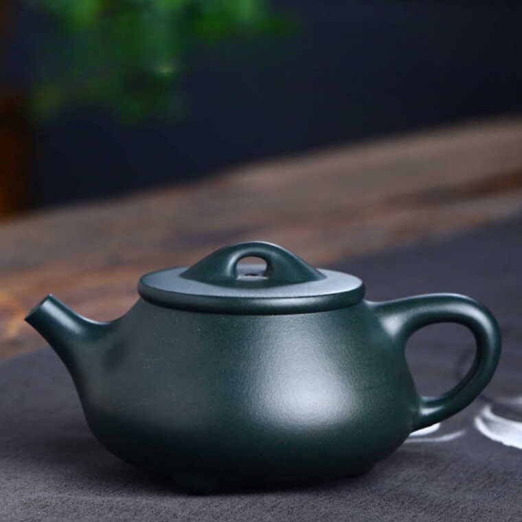 Full Handmade Yixing Zisha Teapot [Jingzhou Shi Piao Pot] (Lu Ni – 200ml)