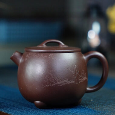 Full Handmade Yixing Zisha Teapot [Gao Shi Piao Pot] (Zi Ni – 200ml)