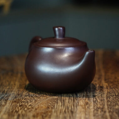 Full Handmade Yixing Zisha Teapot [Yandou Pot] (Lao Zi Ni – 180ml)