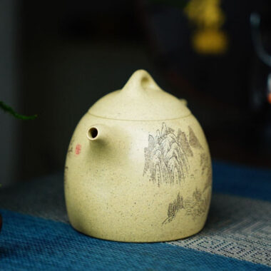 Full Handmade Yixing Zisha Teapot [Qin Quan Pot] (Bensan Lu Ni – 260ml)