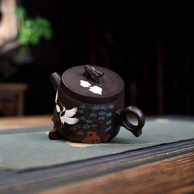 Yixing Zisha Teapot [Auspicious Crane] (Hei Ni – 190ml)