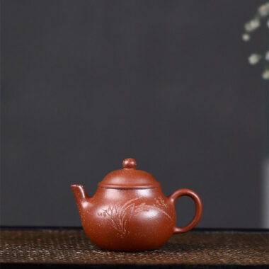 Yixing Zisha Teapot [Pear Pot] (Jiang Po Ni – 120ml)