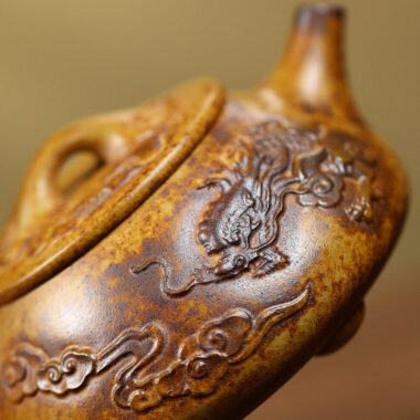 Yixing Zisha Teapot [Dragon Shi Piao] (Longgu Jin Sha – 310ml)