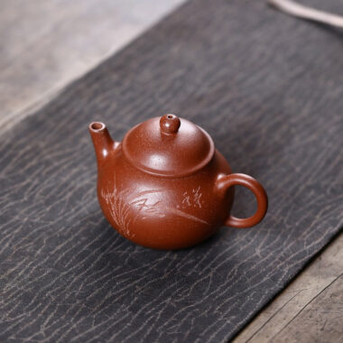 Yixing Zisha Teapot [Pear Pot] (Jiang Po Ni – 120ml)